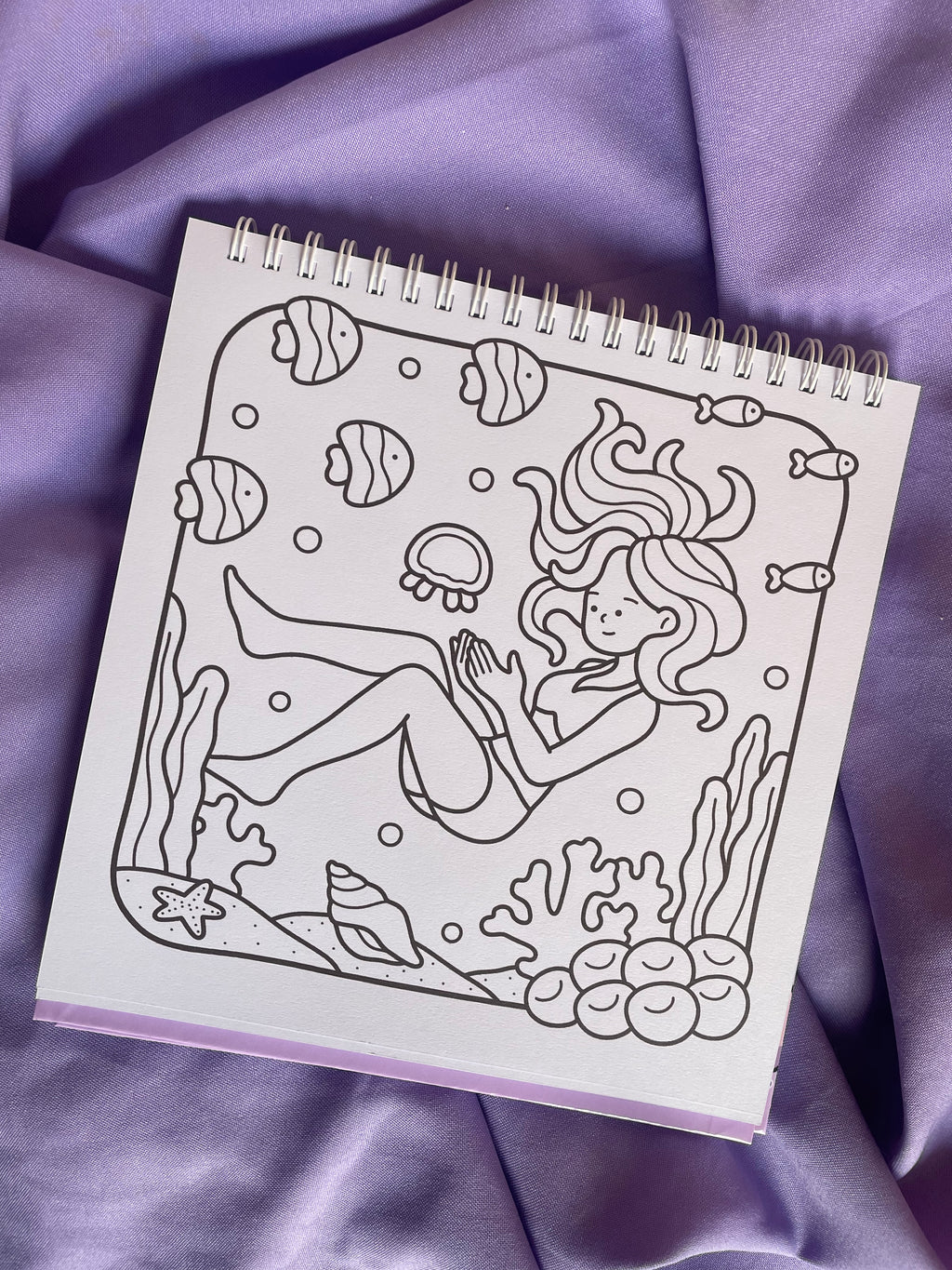 💄🌸 Girl Life – Self-Love Coloring Book